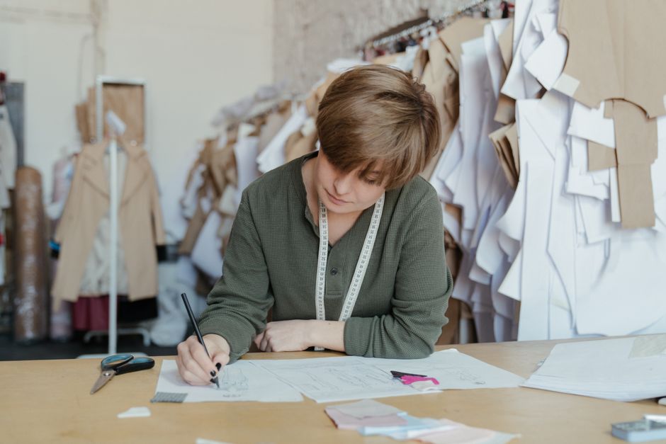 How to Start a Custom Jewelry Brand from Scratch: A Complete Guide for Aspiring Designers